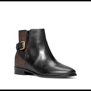 Size 6 MICHAEL KORS  Salemleather &logoAnkleBoot